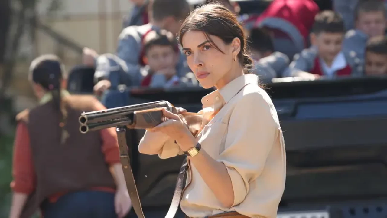 Taşacak Bu Deniz'in Esme'si Kim? Şerif'in Eşi Esme Hakkında Bilmeniz Gerekenler!