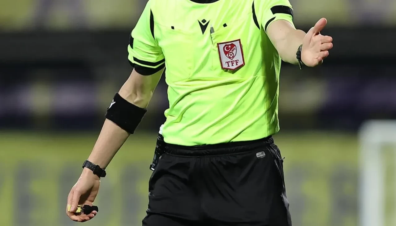 Türkiye'de ve dünyada futbol hakemleri ne kadar kazanıyor? Sonuçlar ve aradaki fark şaşırtıcı