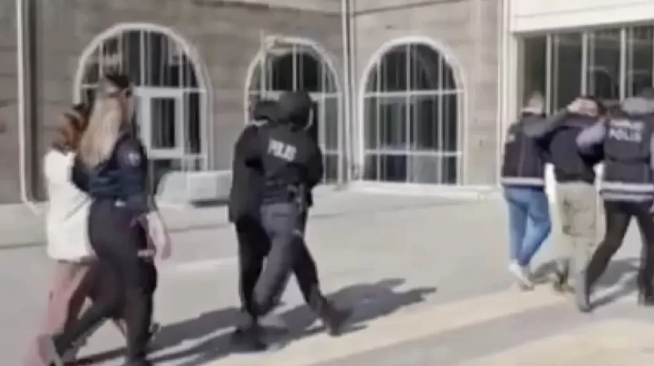 Ağrı'da narkotik operasyonu: 2,4 kilogram uyuşturucu ele geçirildi