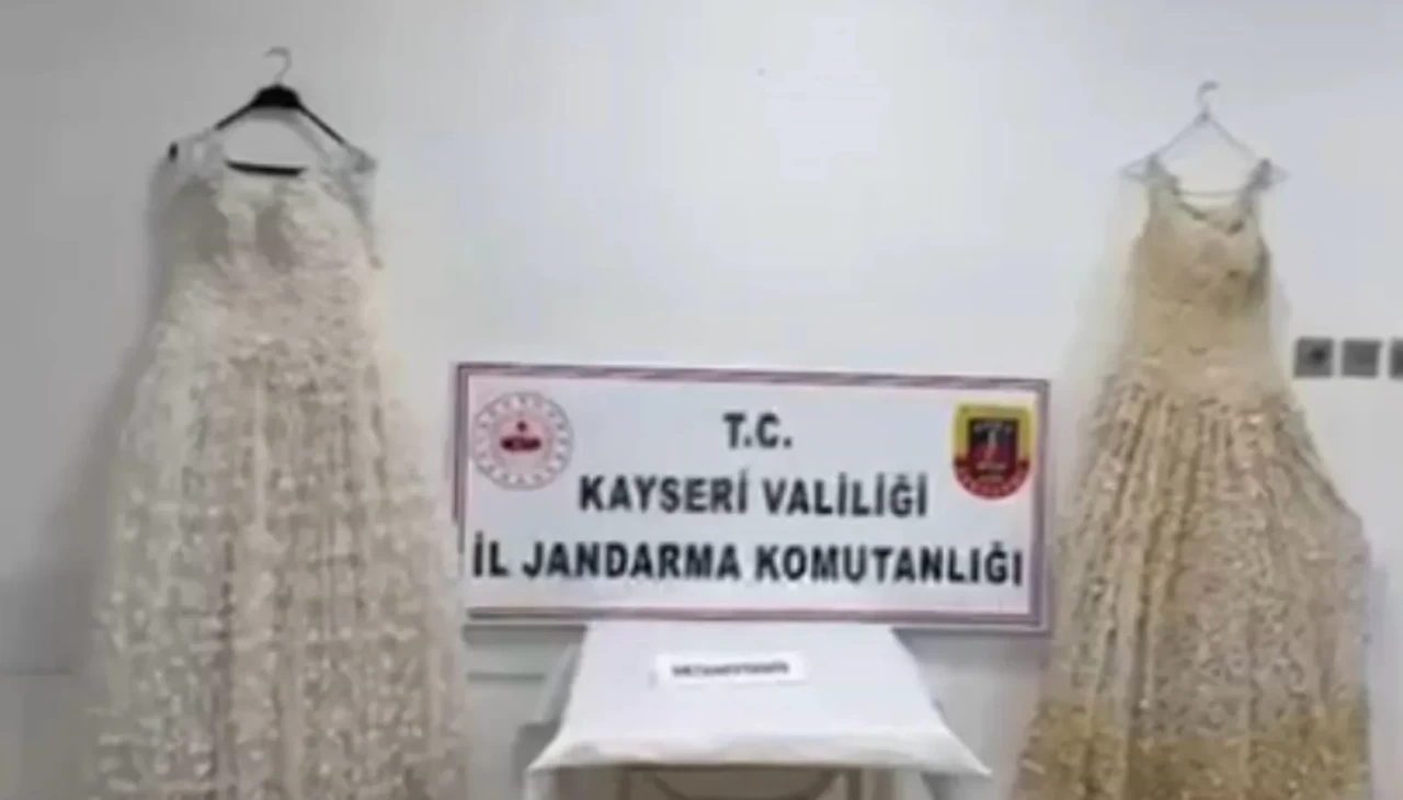 Gelinlik görünümlü tuzak! İşlemelerden çıkanlar şok etti