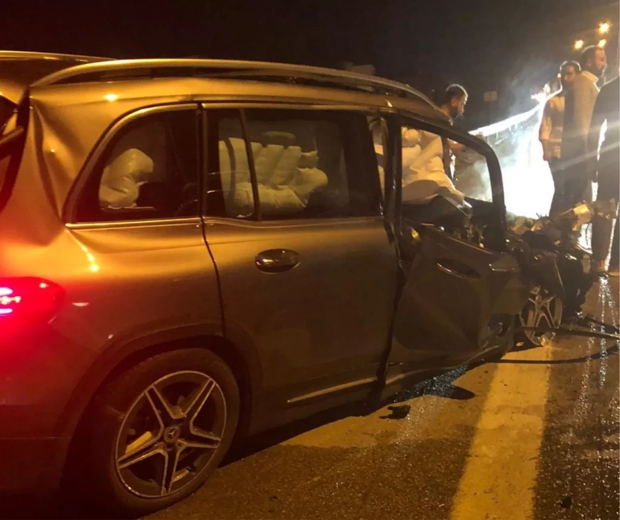 Bursa’da ters yöne giren otomobil kamyonla çarpıştı: 1 ağır yaralı