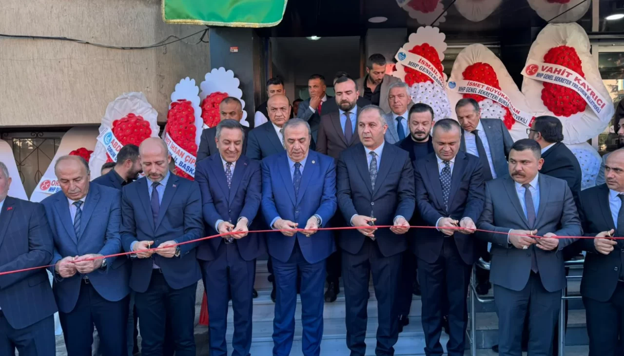 MHP Sungurlu İlçe Başkanlığı ve Ülkü Ocakları'nın yeni hizmet binası açıldı