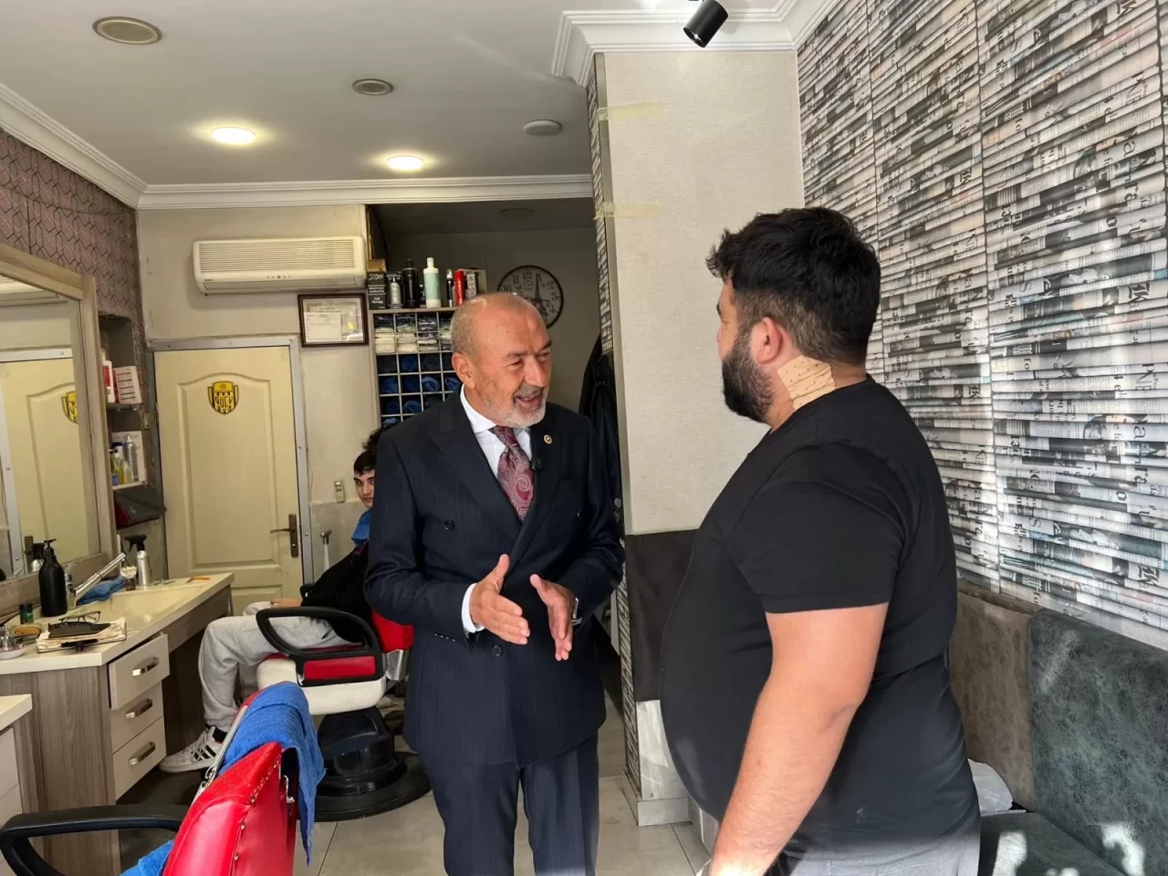 MHP’li Yaşar Yıldırım “Hayırlı Günler Komşum” ziyaretlerini sürdürdü: “Aklımız Türkiye, sevdamız Türkiye”