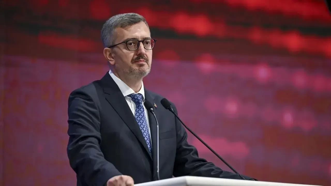 İletişim Başkanı Duran'dan İsrail'in alıkoyduğu aktivistlerin Türkiye'ye getirilmesine ilişkin paylaşım