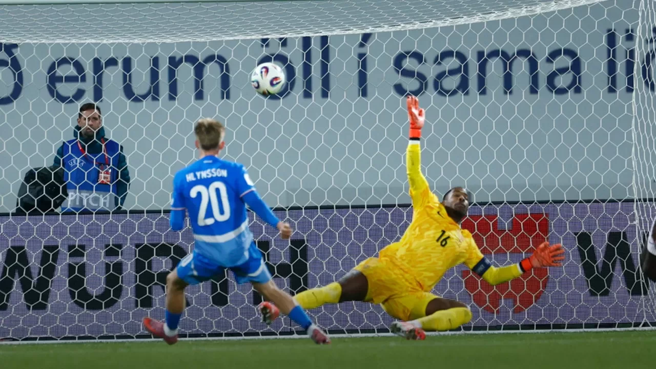 Fransa deplasmanda İzlanda'ya takıldı | İzlanda 2-2 Fransa