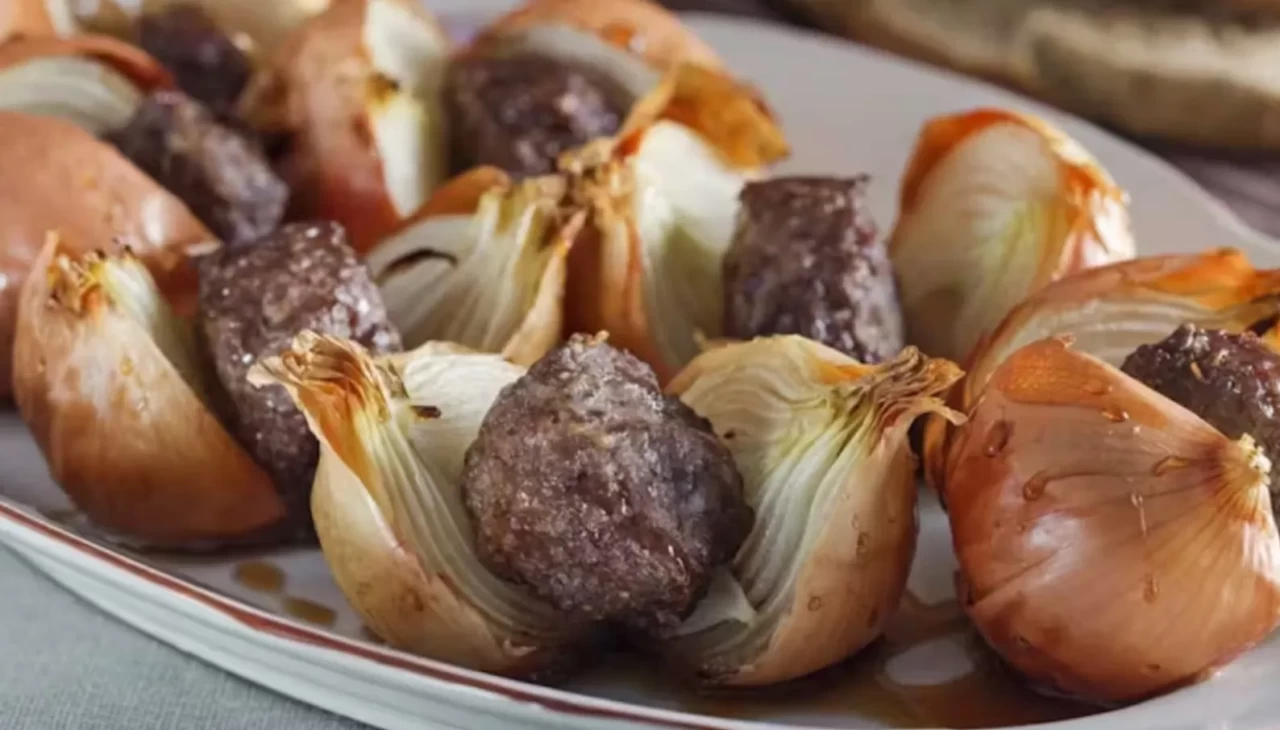 Saraçoğlu’nun tavsiye ettiği şifa dolu soğan kebabı tarifi