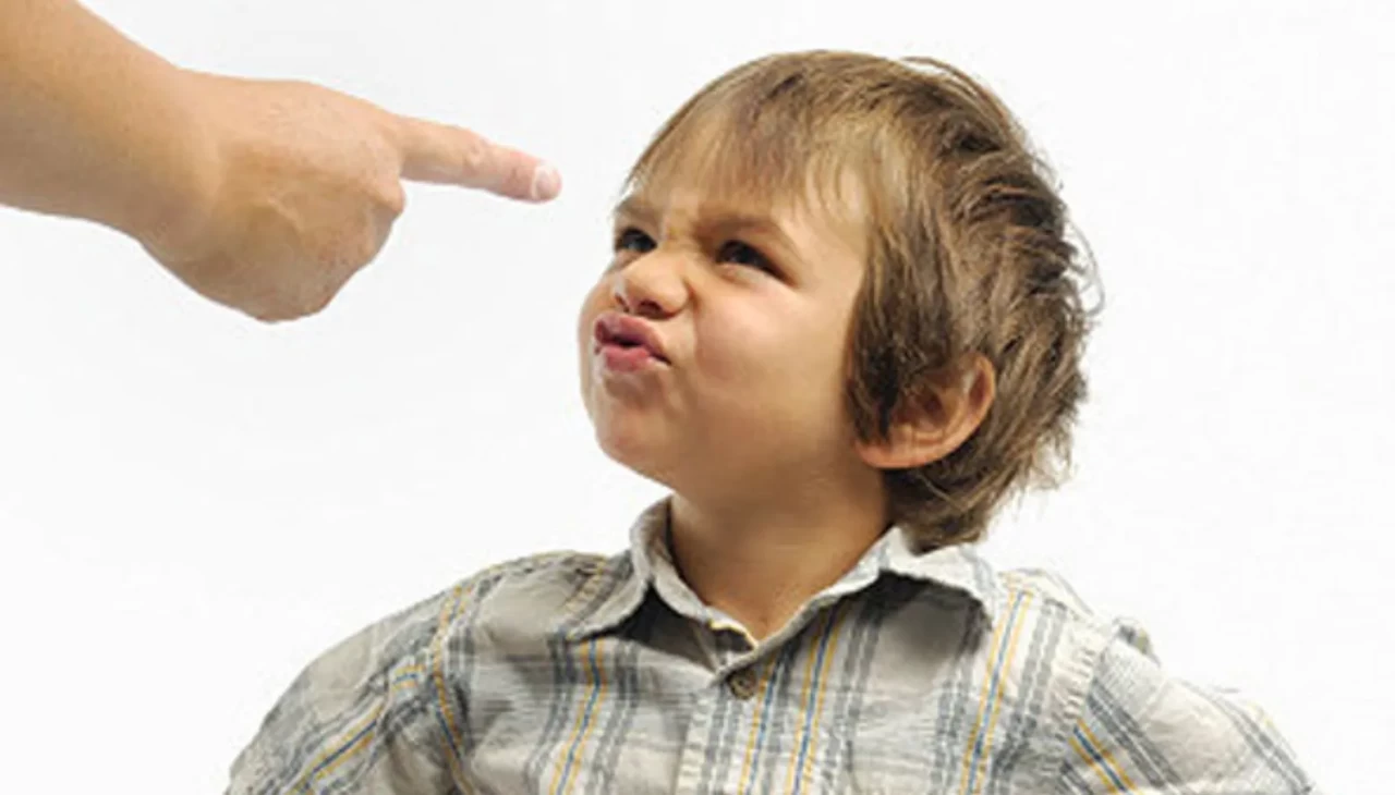 Hayır diyemeyen ebeveynler dikkat! Çocuk gelişiminde en büyük hata