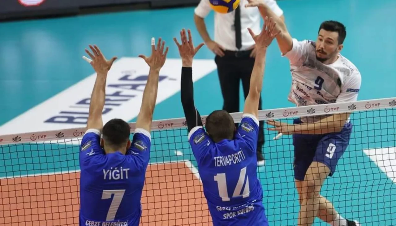 Gebze Belediyespor sezona galibiyetle başladı: Bursa’da set vermedi