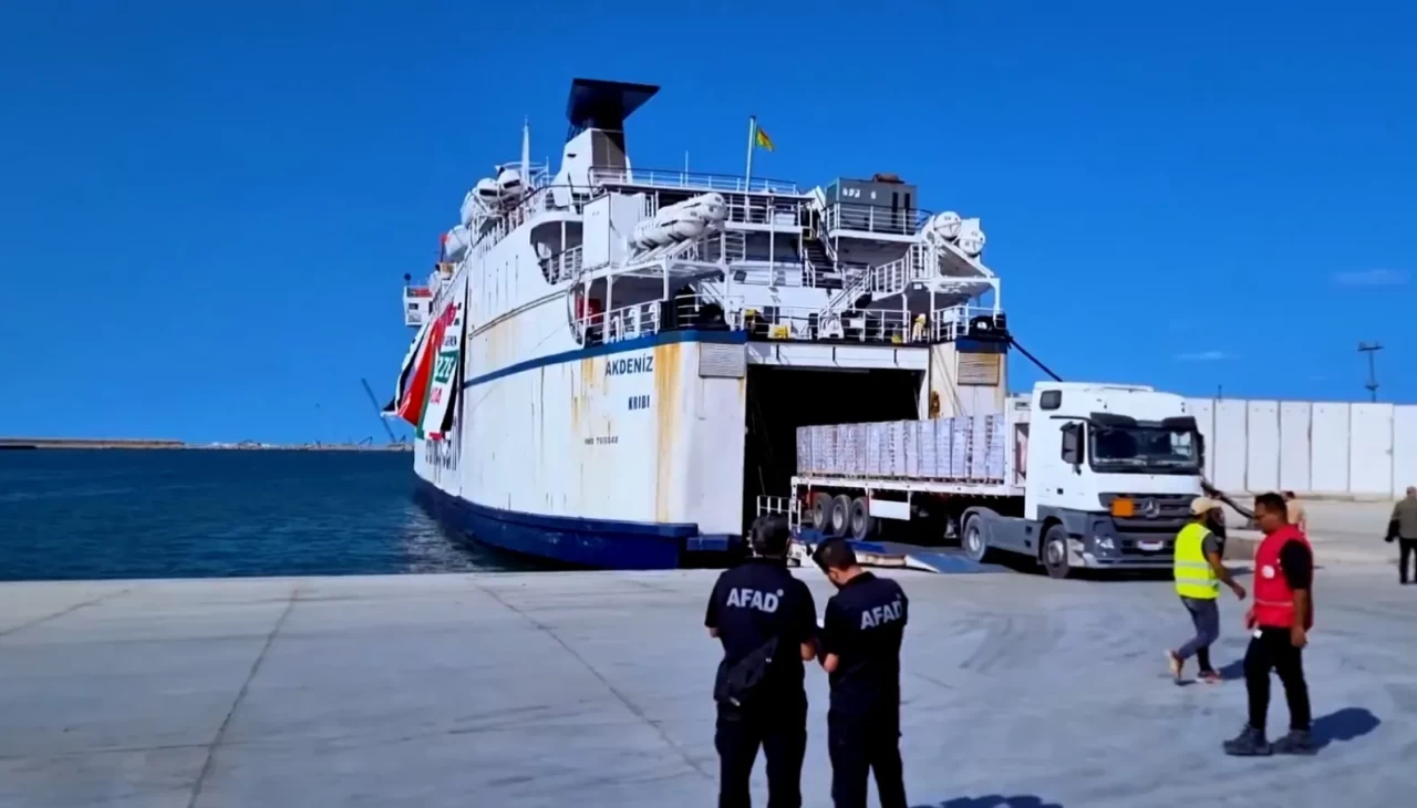 AFAD’ın 17’nci İyilik Gemisi Gazze’ye umut taşıyor