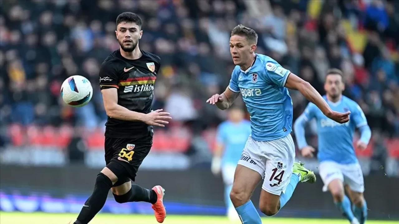 Süper Lig'de Trabzonspor-Kayserispor maçı ilk 11'leri belli oldu