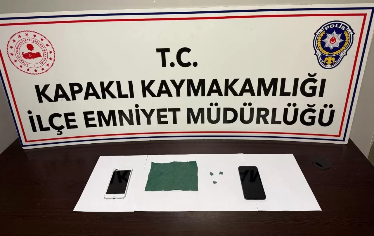 Uyuşturucu madde bulunduran 17 kişi yakalandı: 4 tutuklama