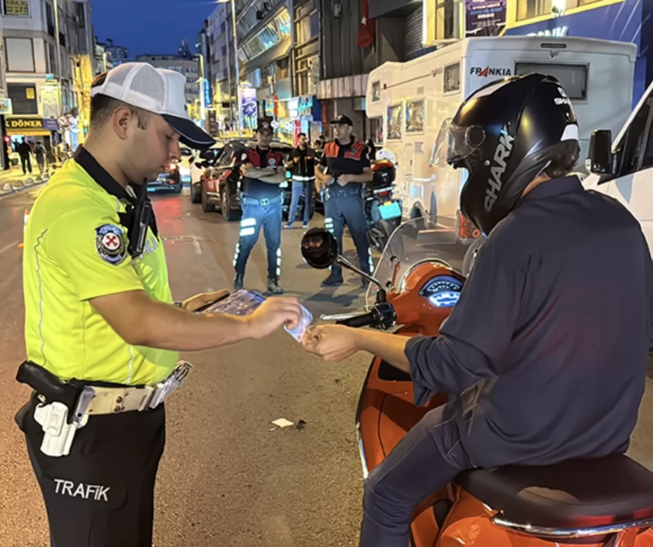 İstanbul’da “Huzur İstanbul” uygulaması: 1192 gözaltı