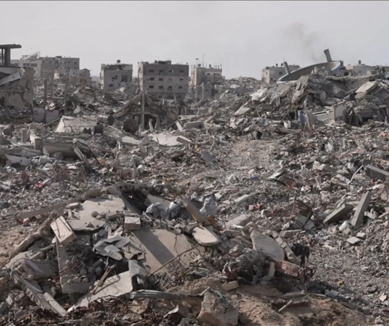 Gazze’de ateşkes sonrası binlerce Filistinli evine dönüyor