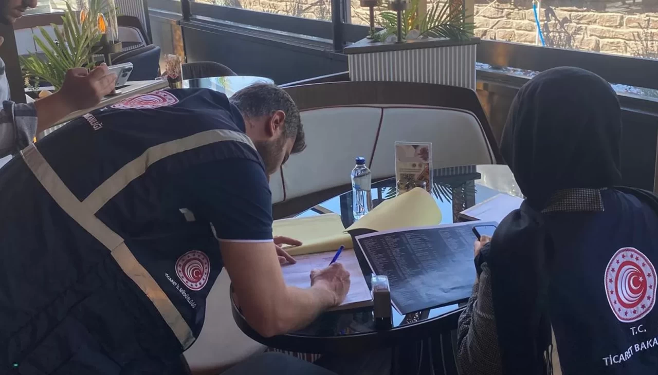 Ticaret Bakanlığı Aksaray'daki fahiş fiyatlı su satışına karşı harekete geçti