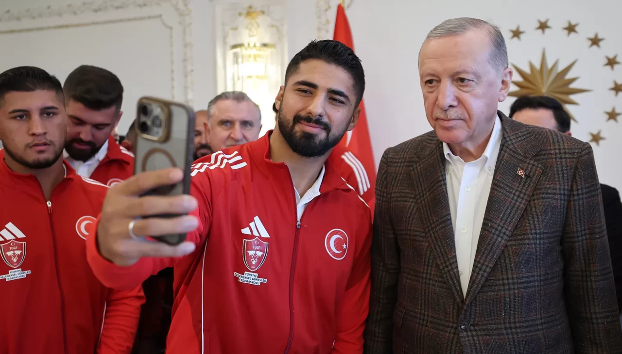 Cumhurbaşkanı Recep Tayyip Erdoğan Kırkpınar güreşçilerini kabul etti