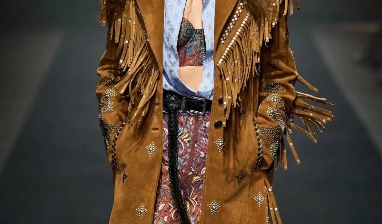 2026 kış moda renkleri! Kül gri, şarap kırmızısı ve pastel tonlar