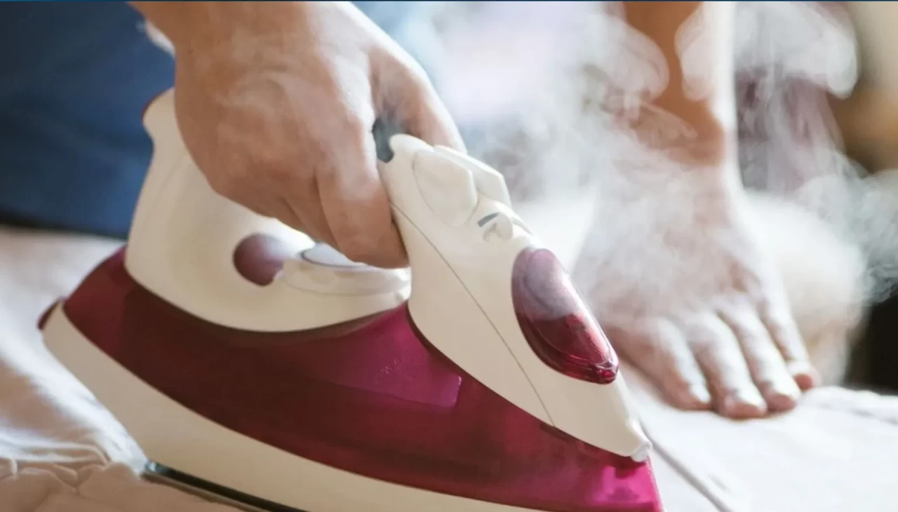 Ütü haznesine sadece birkaç damla atın! Sonuçlara şaşıracaksınız
