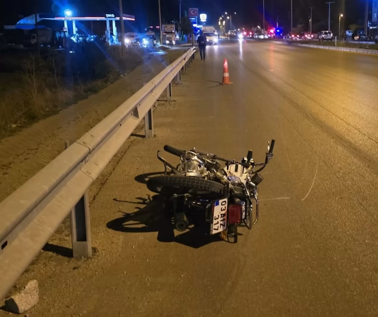 Afyonkarahisar’da otomobil ile motosiklet çarpıştı: 1 çocuk hayatını kaybetti, 2 yaralı