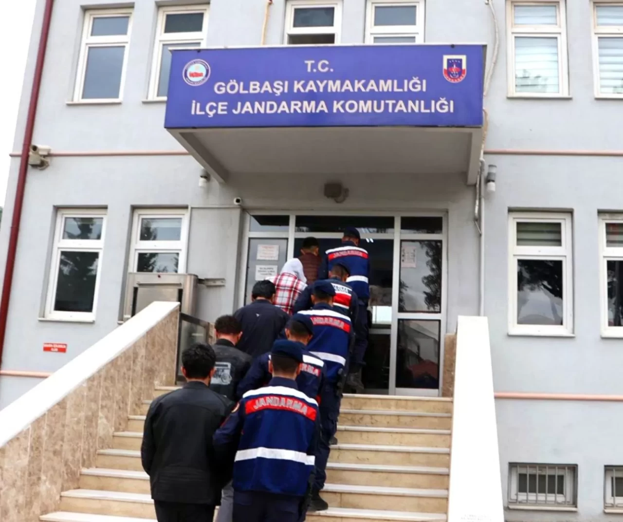 Adıyaman ve Malatya’da yasaklı madde operasyonu: 10 gözaltı