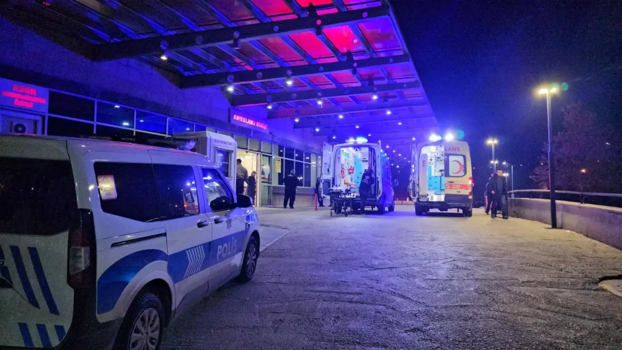 Çorum'da bıçaklı kavga! 2 kişi yaralandı