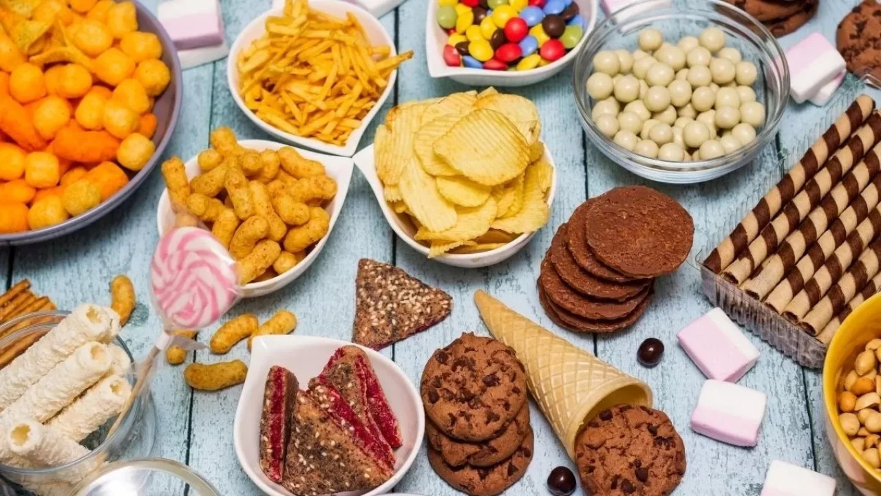 Uzmanlar Uyardı: Kadınların Asla Tüketmemesi Gereken 5 Besin! Meğer Hepimiz Büyük Bir Hata Yapıyormuşuz