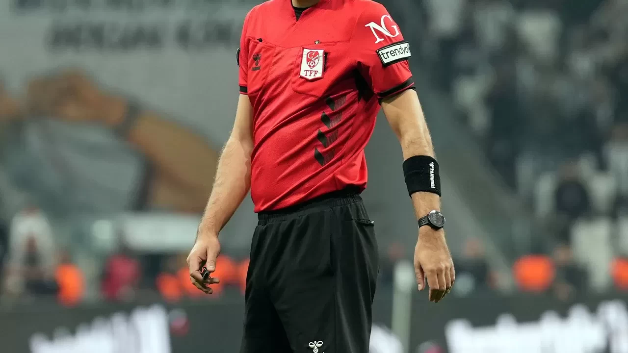 Süper Lig’de yarın oynanacak erteleme maçlarının hakemleri açıklandı