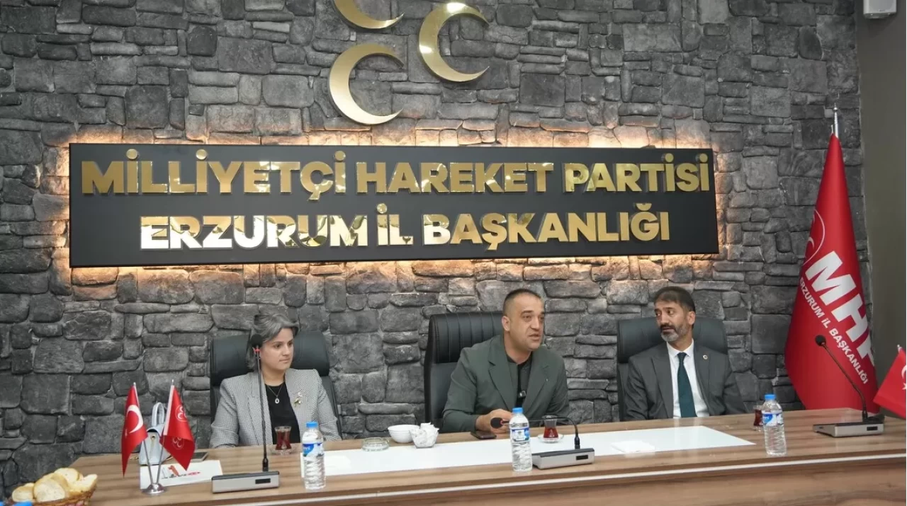 Muhtarlar, MHP Erzurum İl Başkanı Yurdagül ile kahvaltıda buluştu
