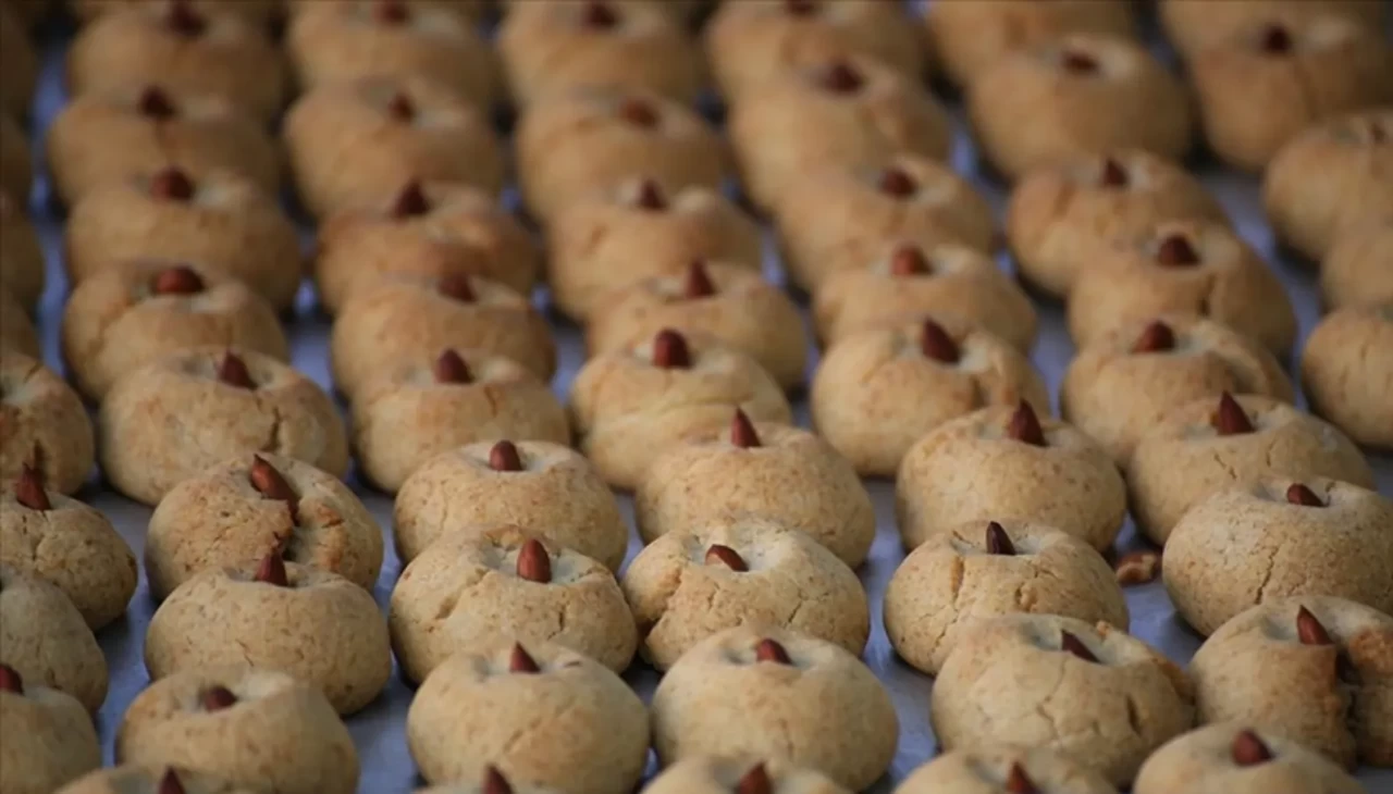 Kıyır Kıyır Elmalı Kurabiye Tarifi: Mis Gibi Kokan, Eski Usul Elmalı Kurabiye Nasıl Yapılır?