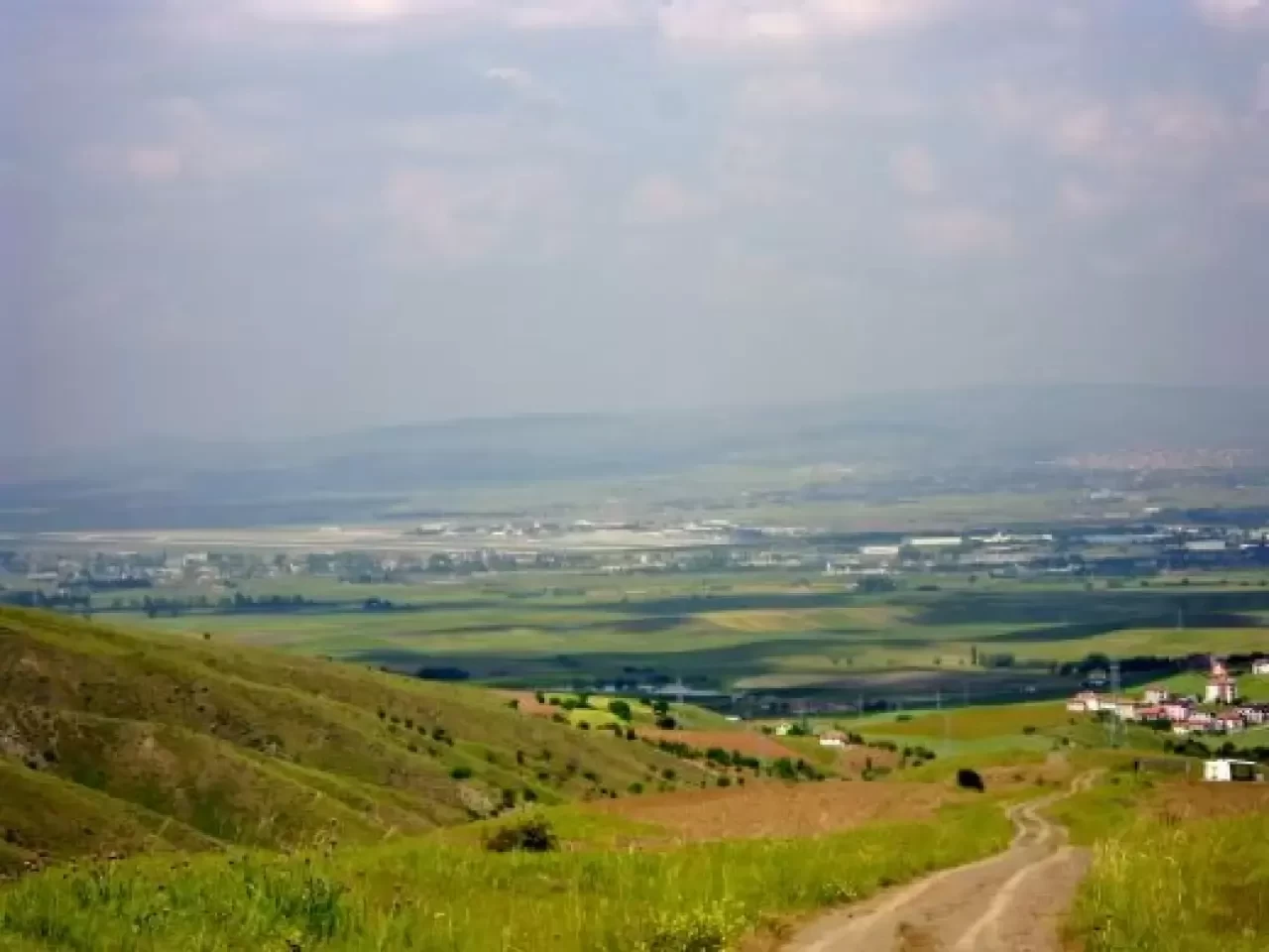 Vardar Ovası Nerede? Hangi Şehir ve Ülkede Yer Alıyor?