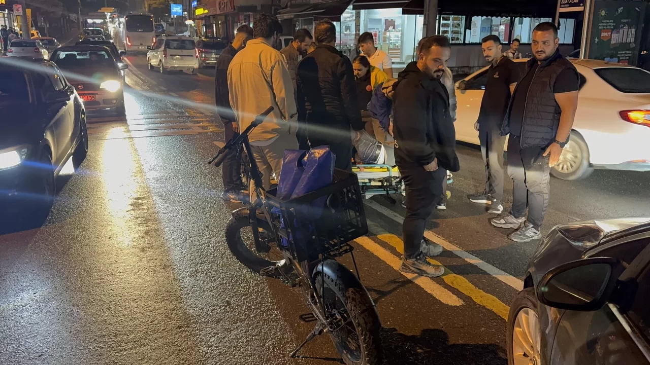 Darıca’da otomobil ile elektrikli bisiklet çarpıştı: 1 yaralı