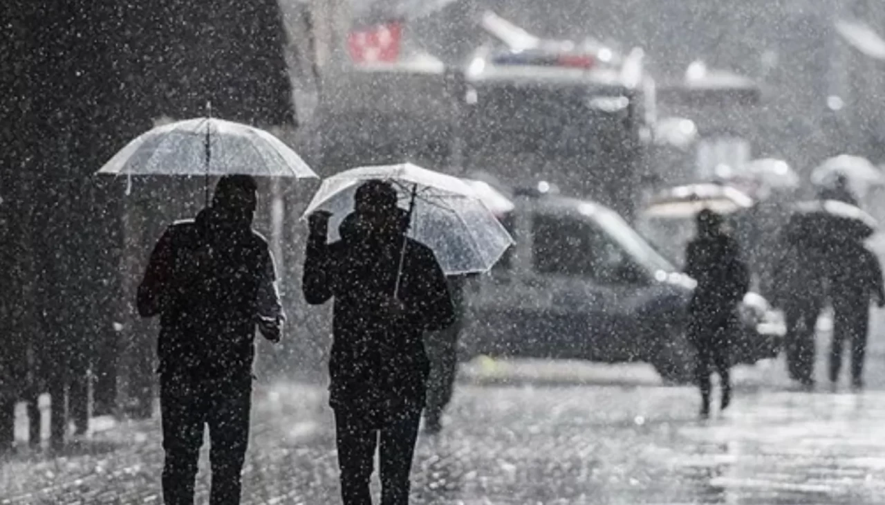 Meteoroloji’den kuvvetli yağış ve fırtına uyarısı! İşte il il hava durumu tahminleri
