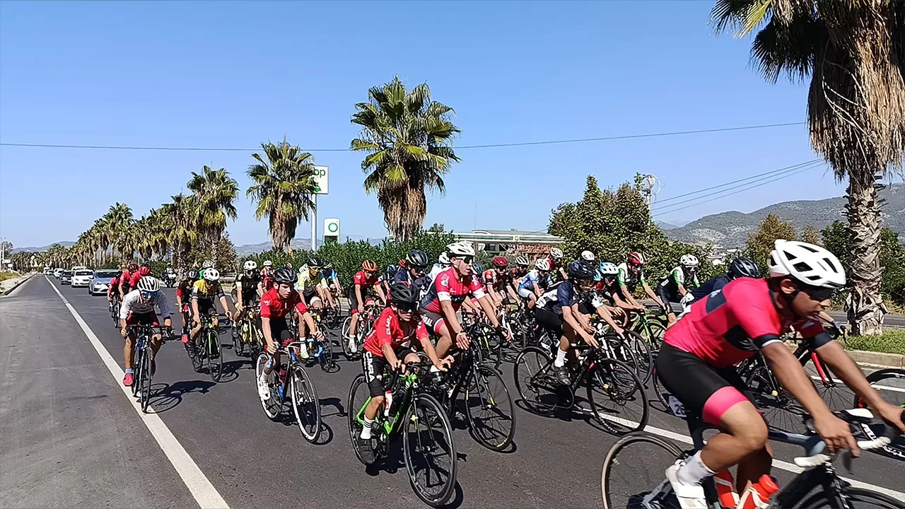 Türkiye Bisiklet Kupası 7. Etap Puanlı Yol Yarışları Alanya’da başladı
