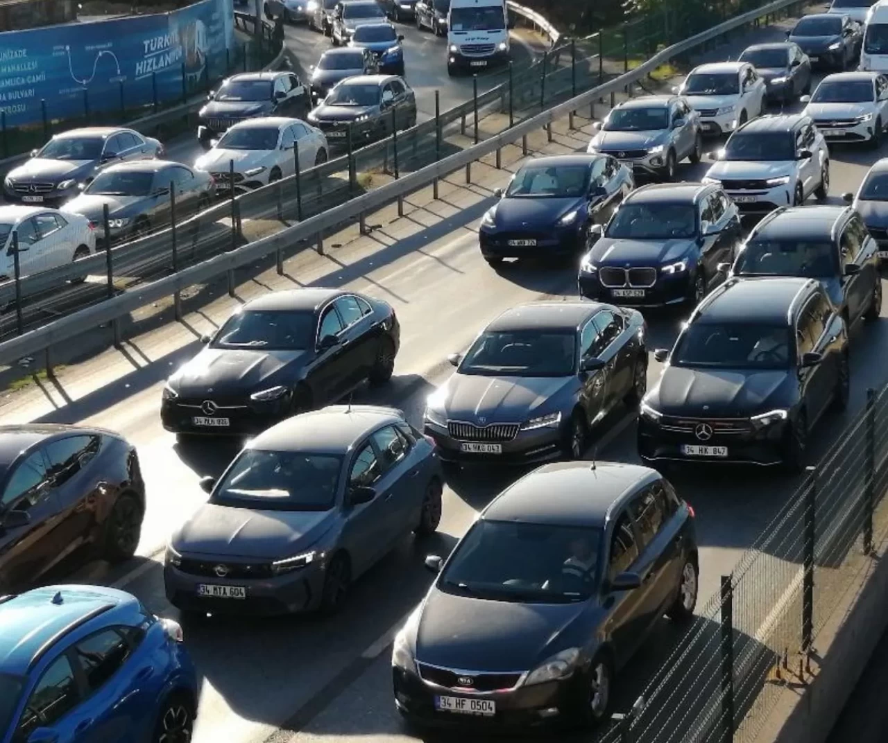 İstanbul’da hafta başında yoğun trafik alarmı