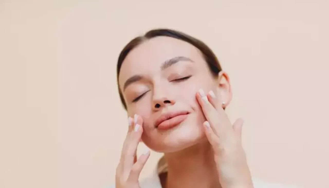 30 Yaşından sonra cilt bakımı nasıl olmalı? İşte ışıltıyı geri getiren 5 adım
