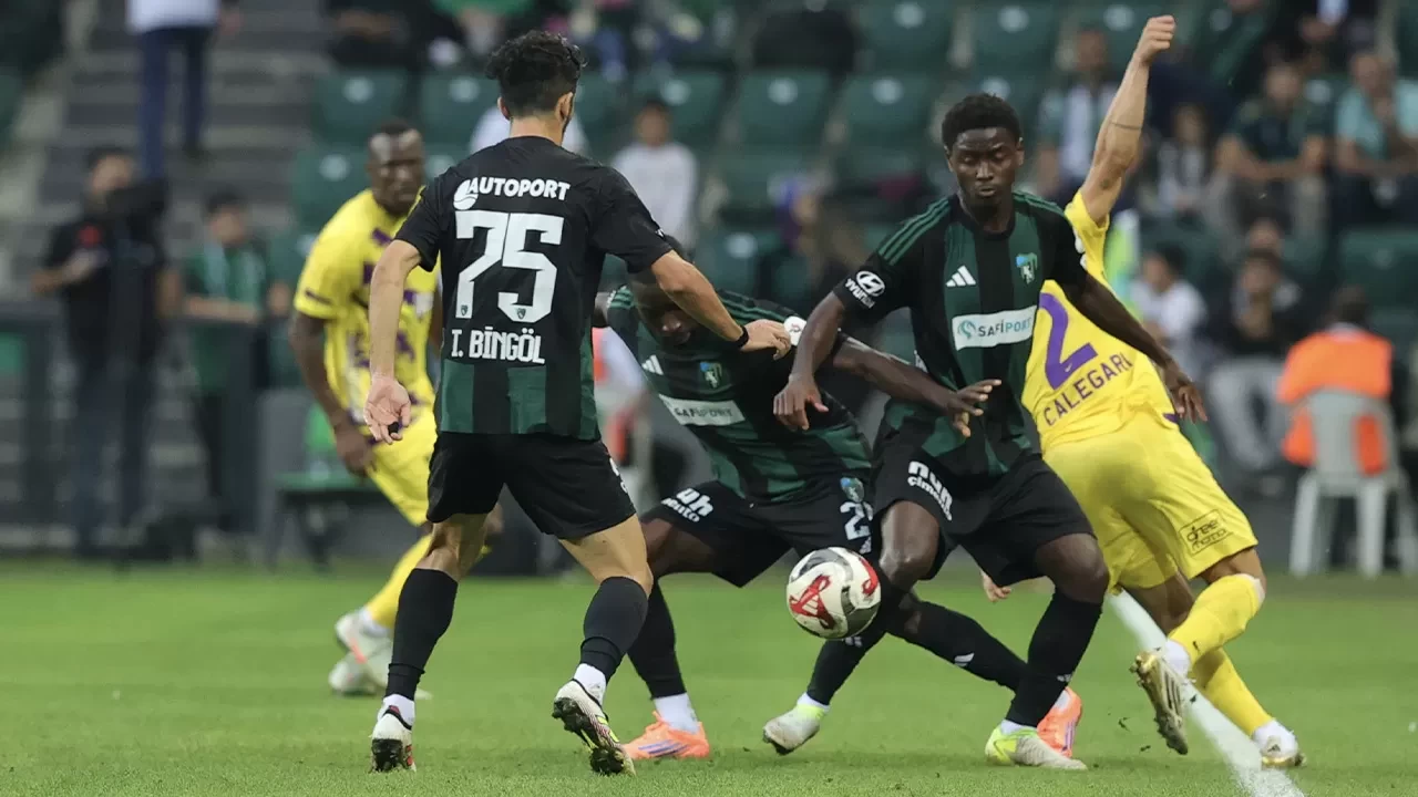 Kocaelispor sezonun ilk galibiyetini aldı | Süper Lig'de Kocaelispor 1-0 Eyüpspor