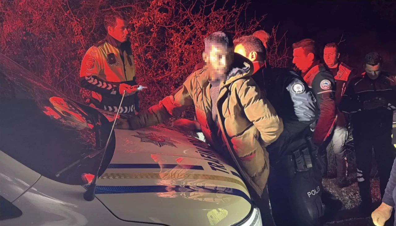 Kütahya’da alkollü sürücü polisten kaçtı, takla atınca yakalandı