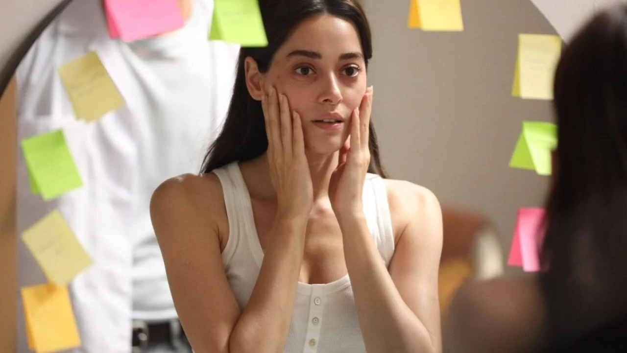 Aynadaki Yabancı 1. Bölümde Şok Gelişmeler! 2. Bölüm Fragmanı Yayınlandı mı?