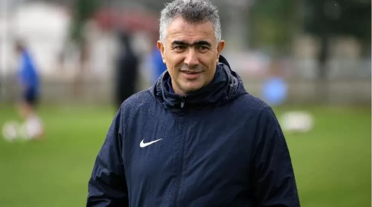 Sivasspor’un yeni teknik direktörü Mehmet Altıparmak oldu