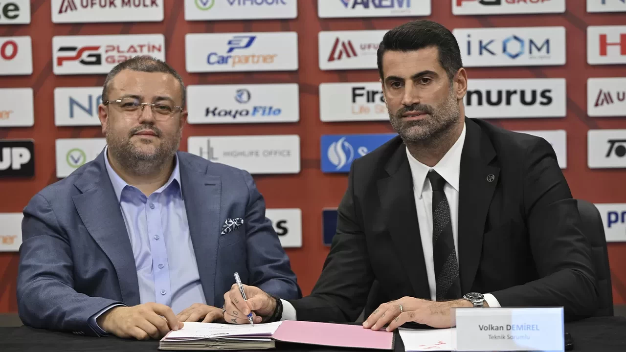 Gençlerbirliği’nde Volkan Demirel dönemi resmen başladı: “Elimde sihirli değnek yok, birlikte başaracağız”
