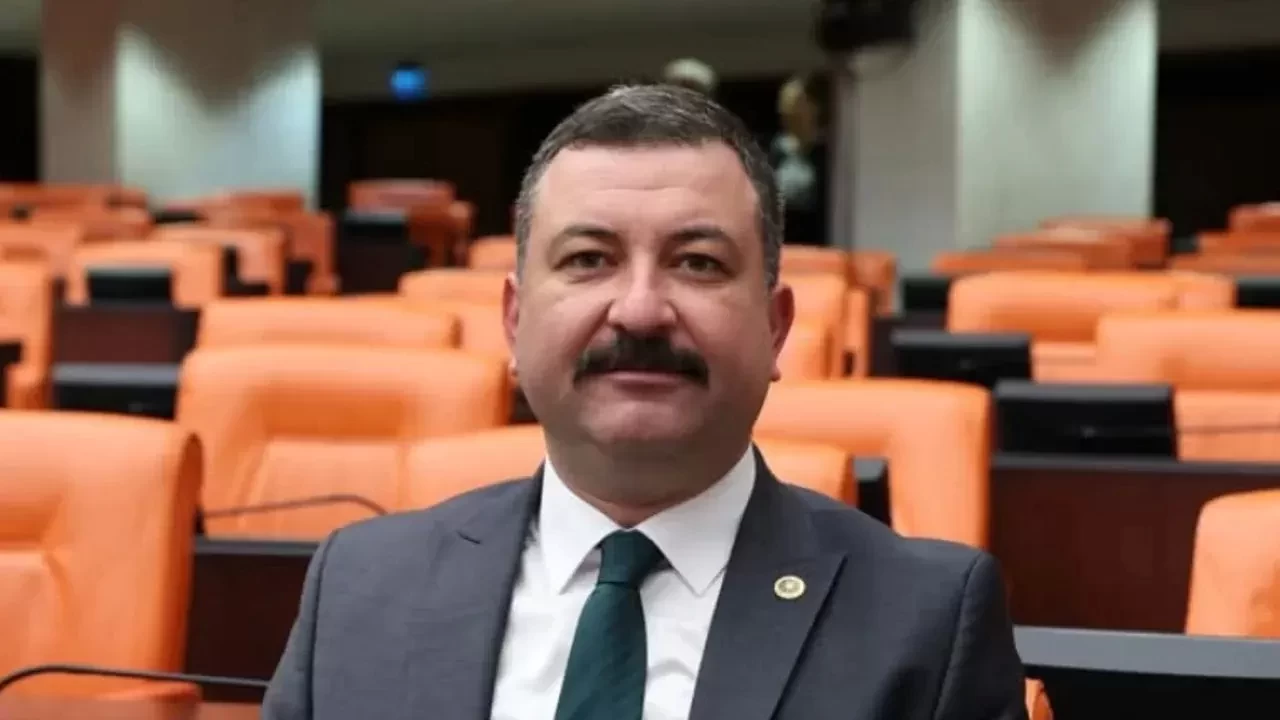 MHP’li Yüksel’den Bakan Kurum’a Balıkesir’de kentsel dönüşüm hakkında soru önergesi