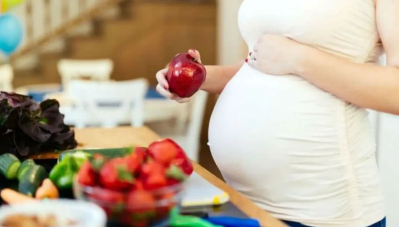 Hamile diyeti nasıl olmalı? Sağlıklı kilo almak isteyen anneler için altın kurallar