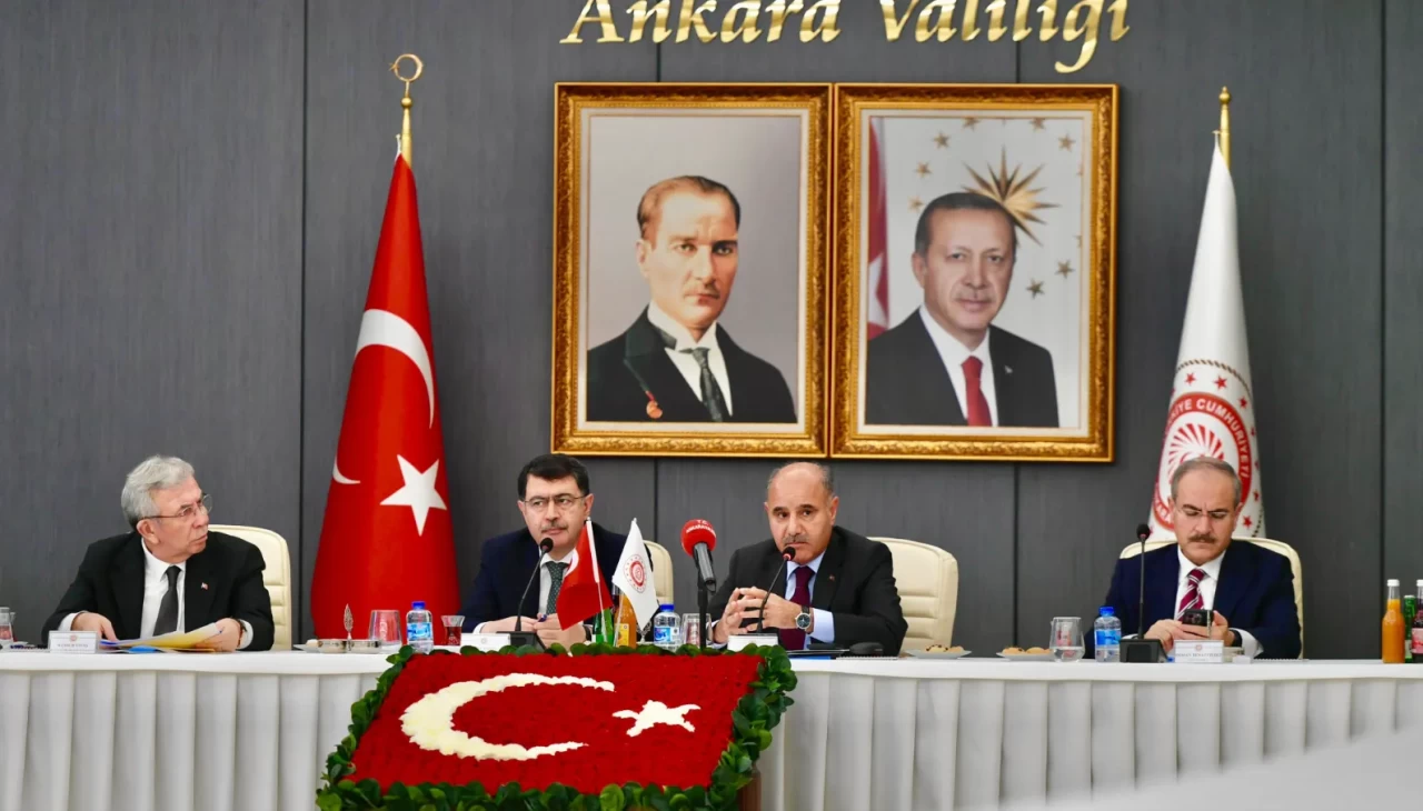 Ankara’da sahipsiz sokak hayvanlarıyla ilgili değerlendirme toplantısı yapıldı