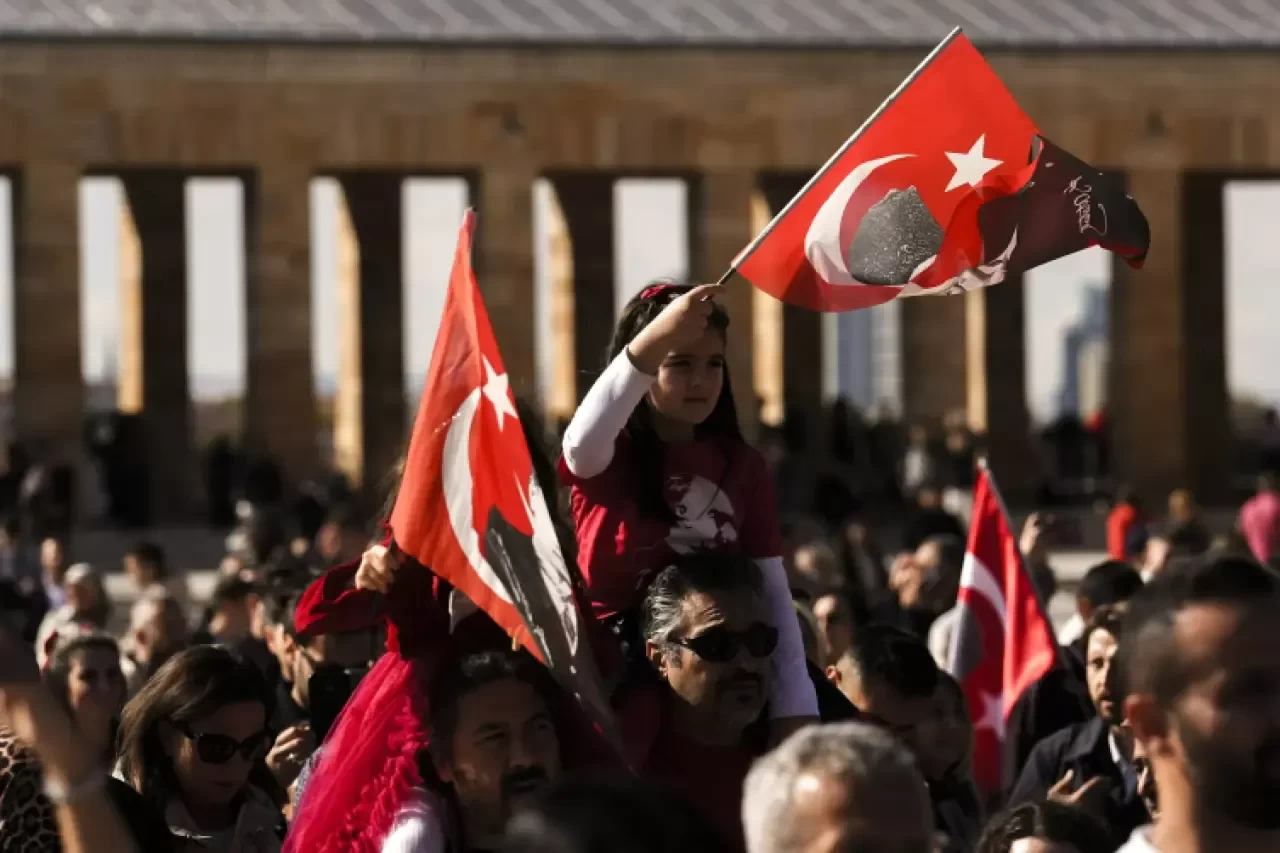 Cumhuriyet’in 102. yılında Anıtkabir’e ziyaretçi akını