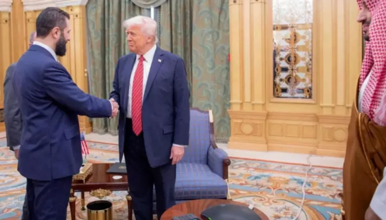 Beyaz Saray’da tarihi buluşma! Trump ile Suriye Cumhurbaşkanı Şara arasındaki görüşme başladı