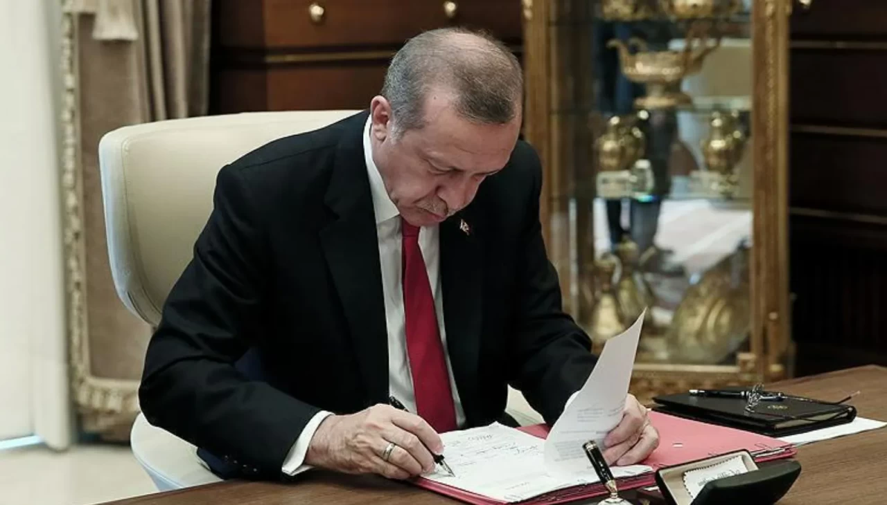 Cumhurbaşkanı Erdoğan’dan kritik atamalar! Bakanlıklarda sürpriz görev değişiklikleri