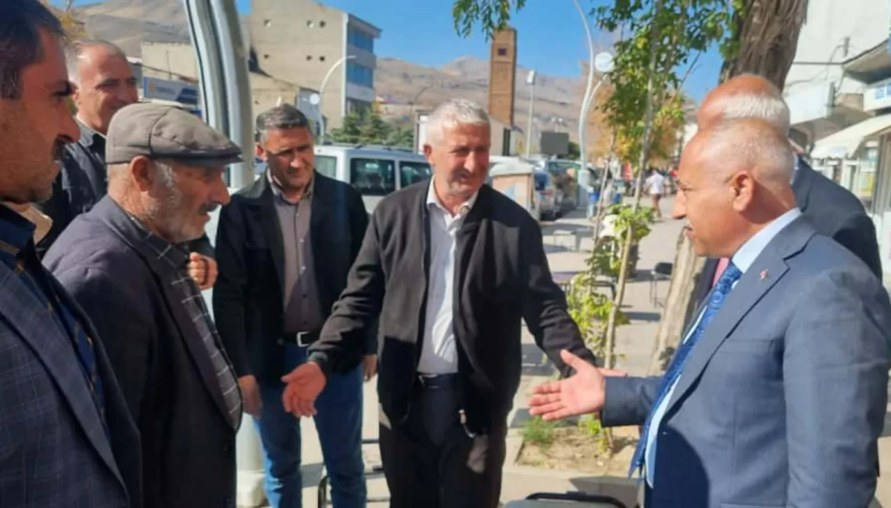 MHP Van İl Başkanı Salih Güngöralp, Muradiye İlçe esnaflarını ziyaret etti