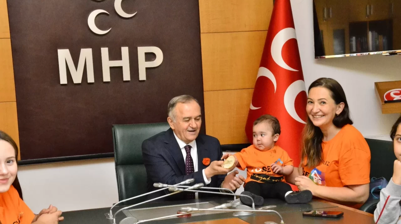 LÖSEV’den MHP’li Akçay’a anlamlı ziyaret: “Lösemiyle mücadelede LÖSEV’in yanındayız”