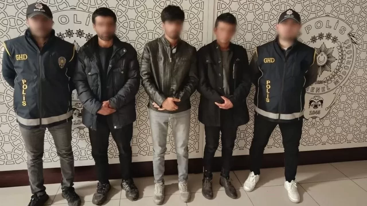 Bayburt’ta göçmen kaçakçılığı operasyonu: 2 şüpheli yakalandı
