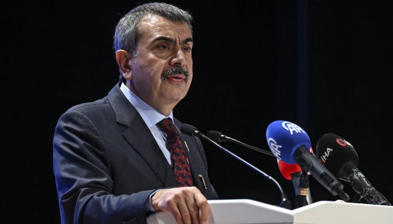 'Türkiye Yüzyılı Mesleki ve Teknik Eğitim Zirvesi' İstanbul'da yapılacak