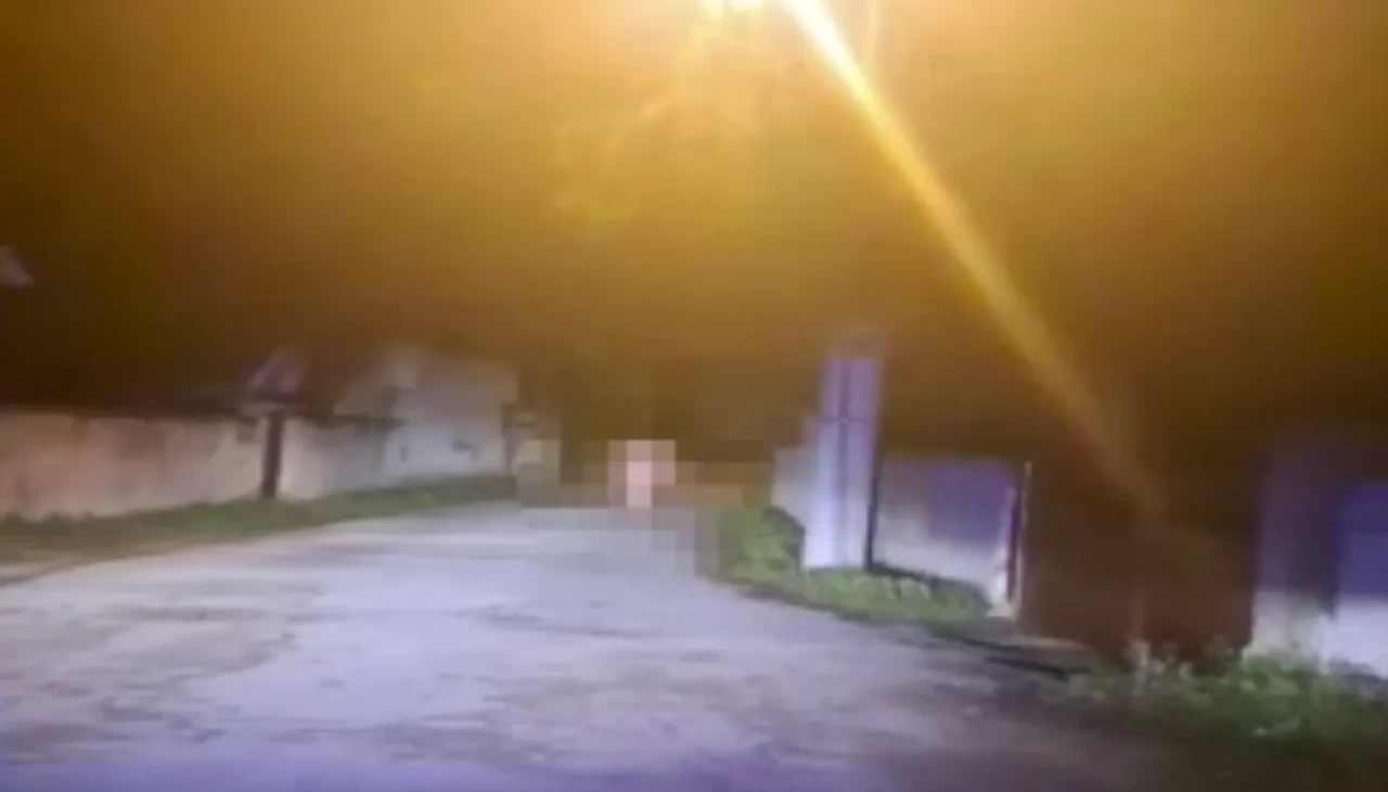 Zabıta merkezinden çırılçıplak kaçtı! Mahalleli şaşkınlıkla izledi